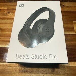 Beats by Dre Studio Pro Over-Ear Headphones - Dark Gray